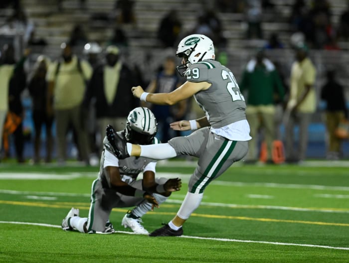 Chaminade-Madonna vs Miami Central Football - Robson Lopes - 08-26-20231084